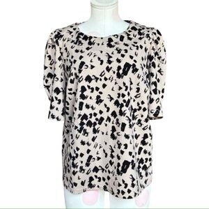 Melloday Short Sleeve with Shoulder Accent Top - size large